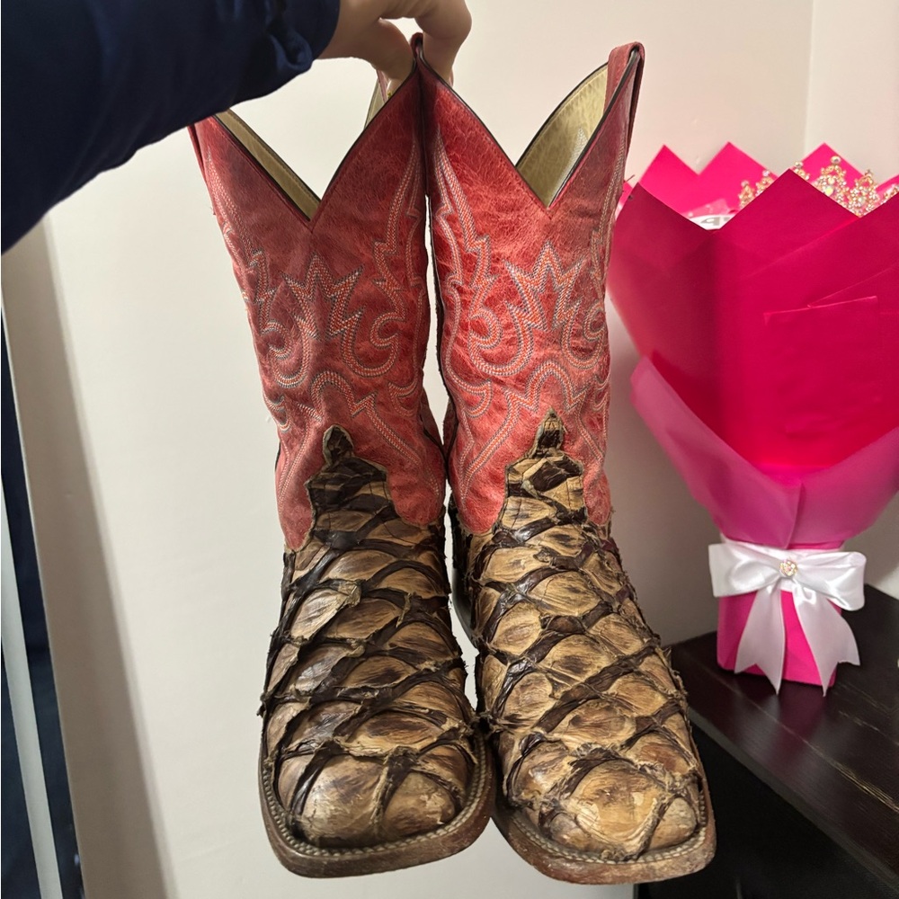 Maci Bean Fish Boot